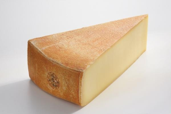 Produktfoto zu Haus-Bergkäse 5 Monate 50% Fett Rohmilchkäse