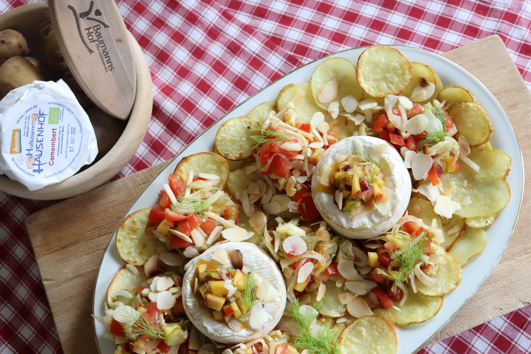 Frühkartoffeln mit Fenchel-Tomaten-Salat